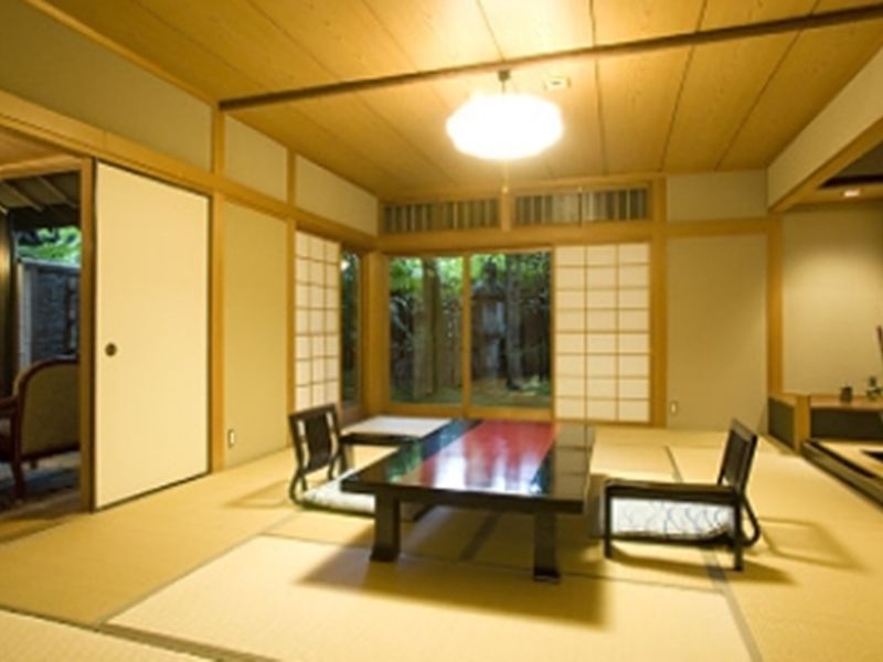 Ryotei Tanokura Hotel Yufu Exterior foto