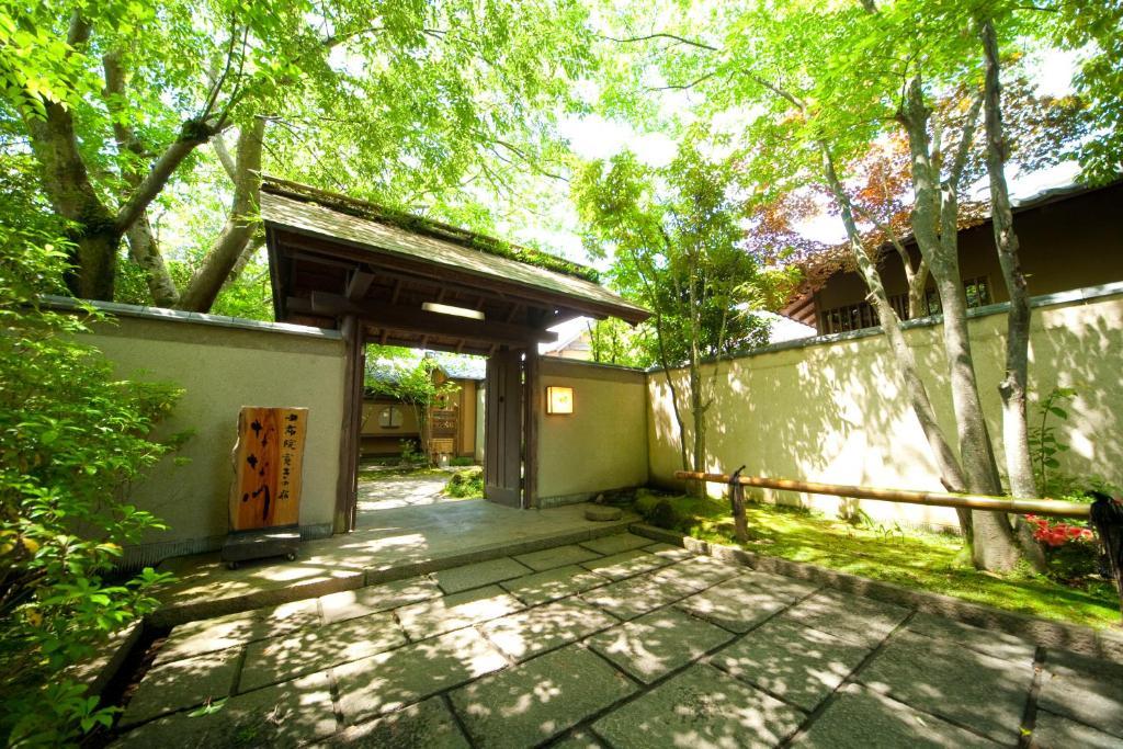 Ryotei Tanokura Hotel Yufu Exterior foto